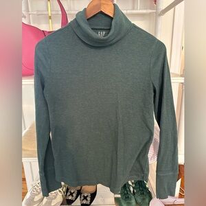 Gap forest green turtleneck Small